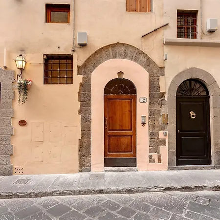 Parione 12 *